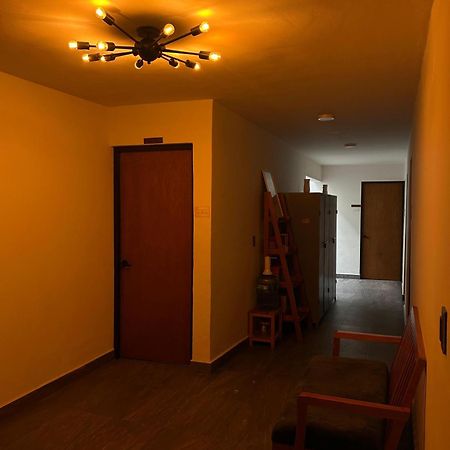 El Salto De Camela Hostal Uruapan  المظهر الخارجي الصورة